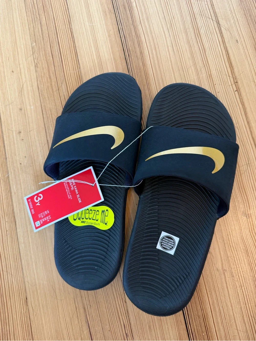 NWT, Nike Kawa Slides, little kids size 3Y